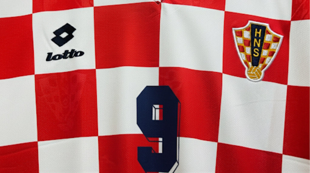 FIVE SLEEVE SUKER EMBROIDERY JERSEY