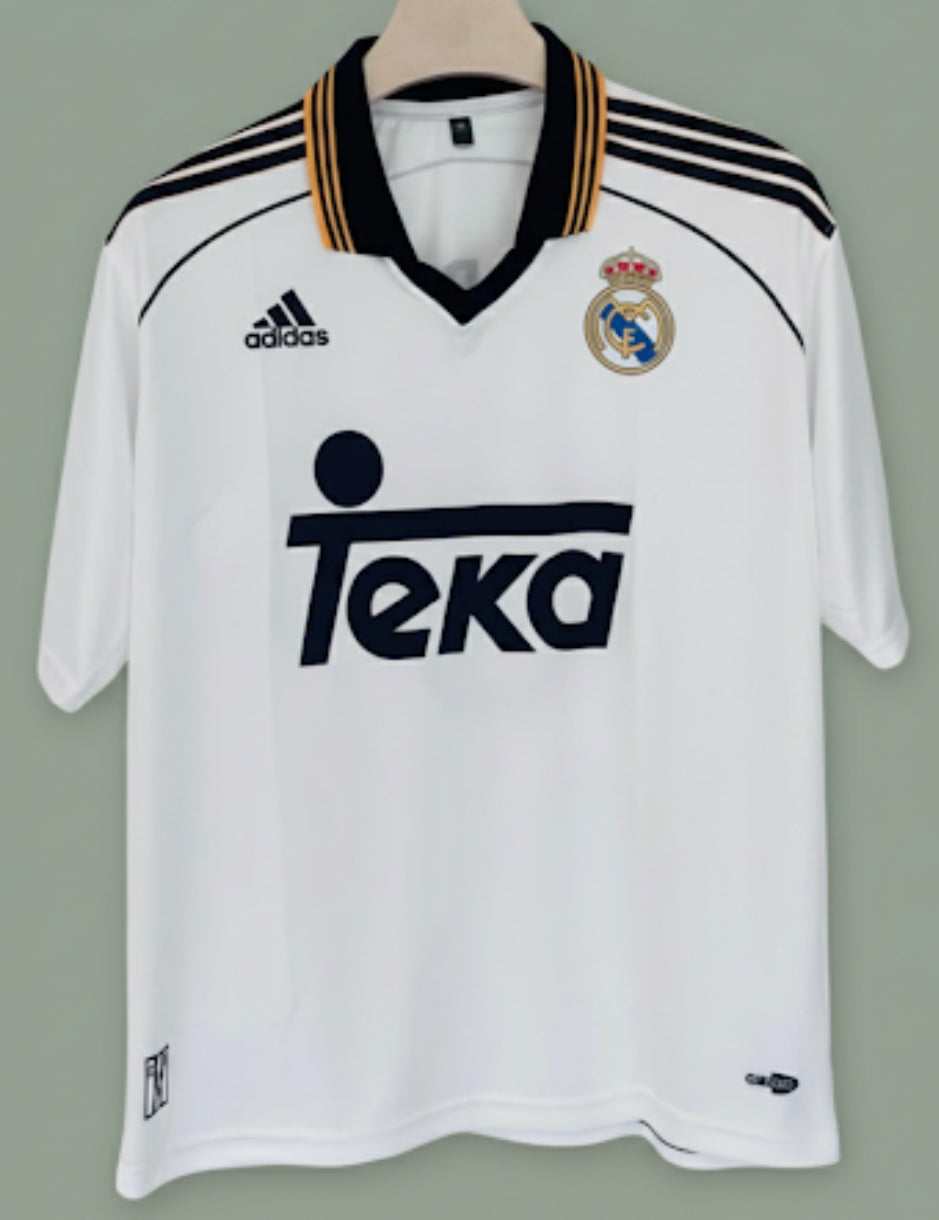 FIVE SLEEVE REAL MADRID RETRO KIT R.CARLOS 3