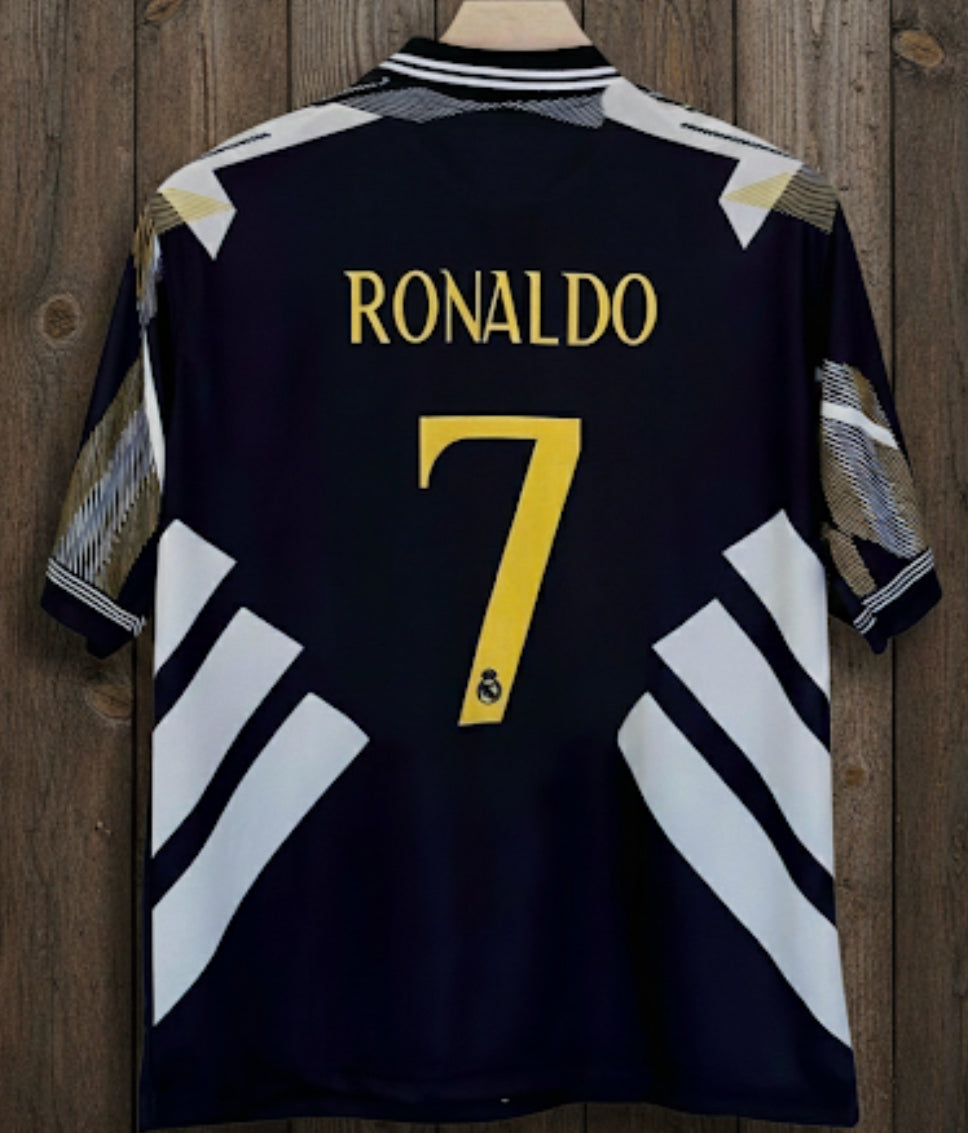 FIVE SLEEVE REAL MADRID SPECIAL EDITION KIT RONALDO 7