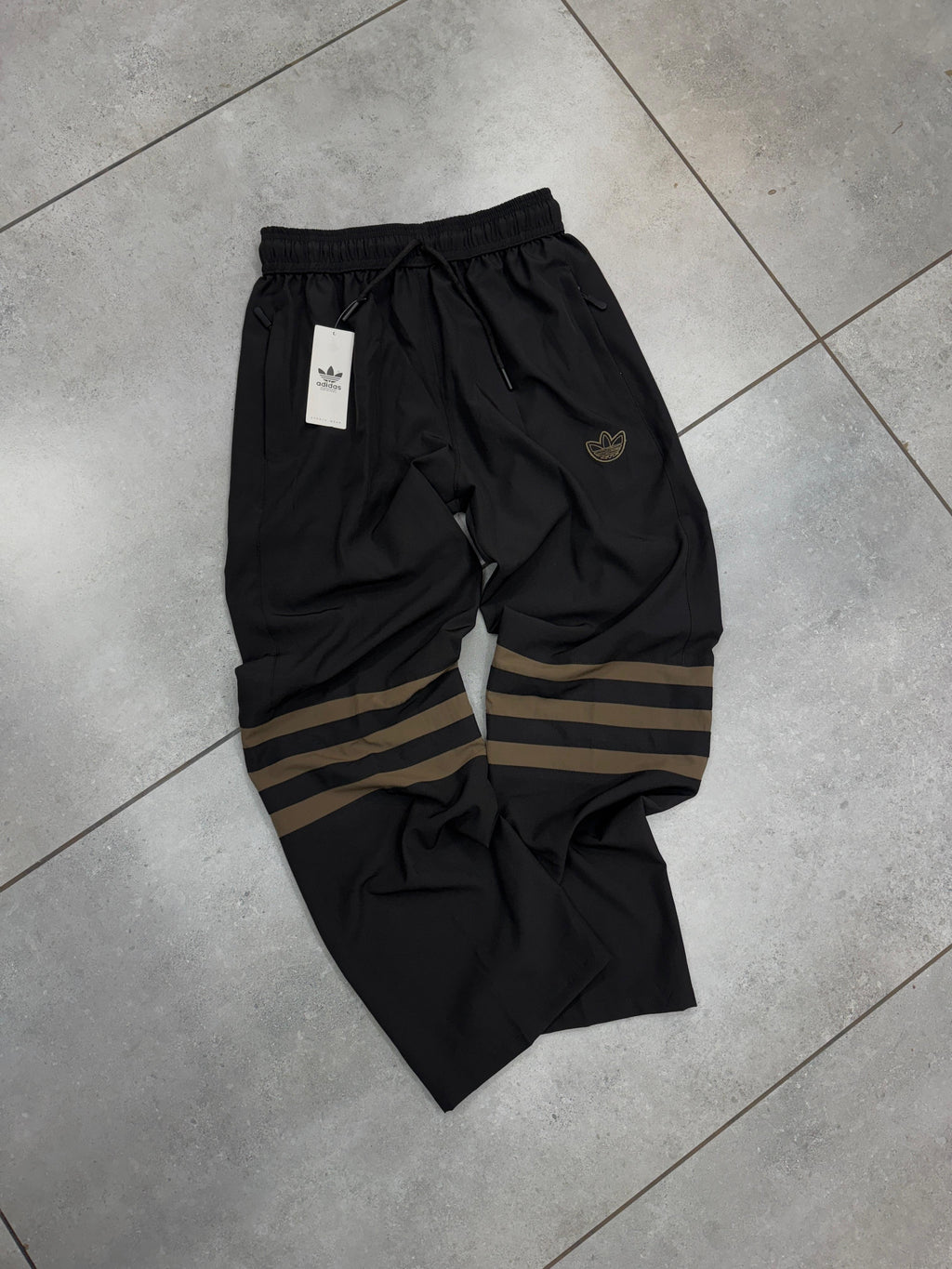Premium 3-Stripe Performance Joggers – Ultra Soft, Lightweight & Stylish